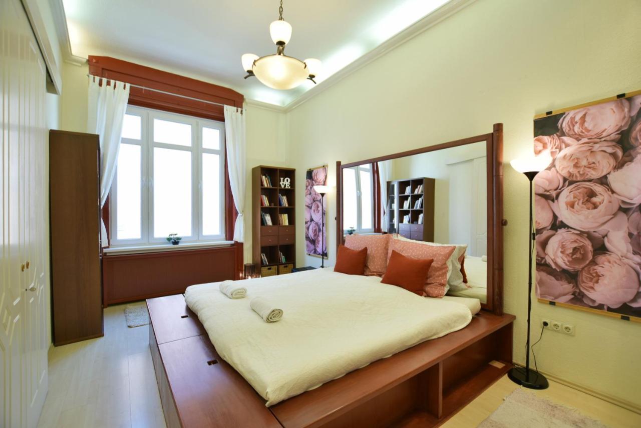 Ultra Central Apartment At Synagogue Budapeşte Dış mekan fotoğraf