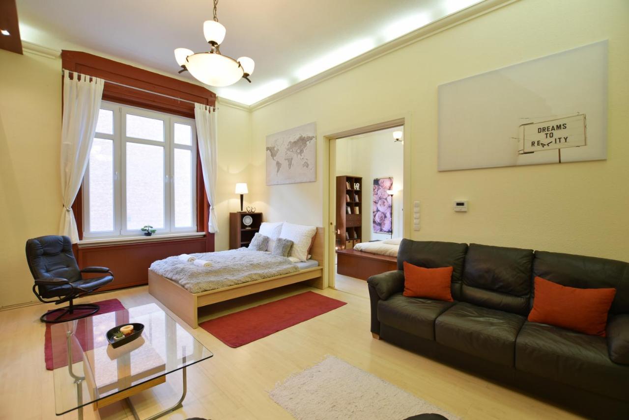 Ultra Central Apartment At Synagogue Budapeşte Dış mekan fotoğraf